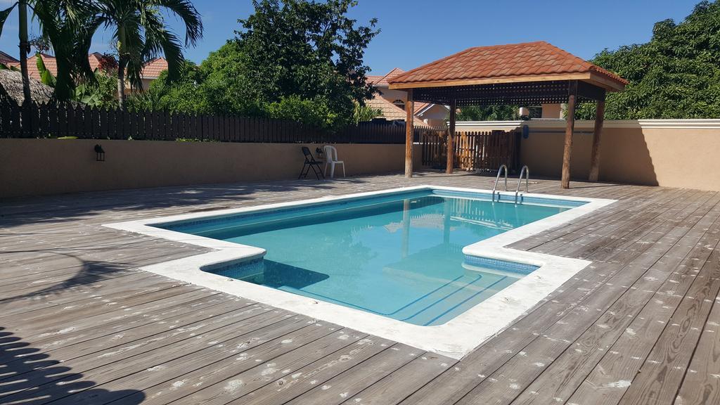 Apt 12, Executive Suites Ja - Palms Enfield Eksteriør billede