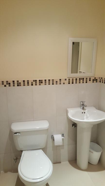 Apt 12, Executive Suites Ja - Palms Enfield Eksteriør billede