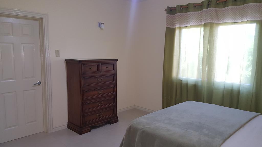 Apt 12, Executive Suites Ja - Palms Enfield Eksteriør billede
