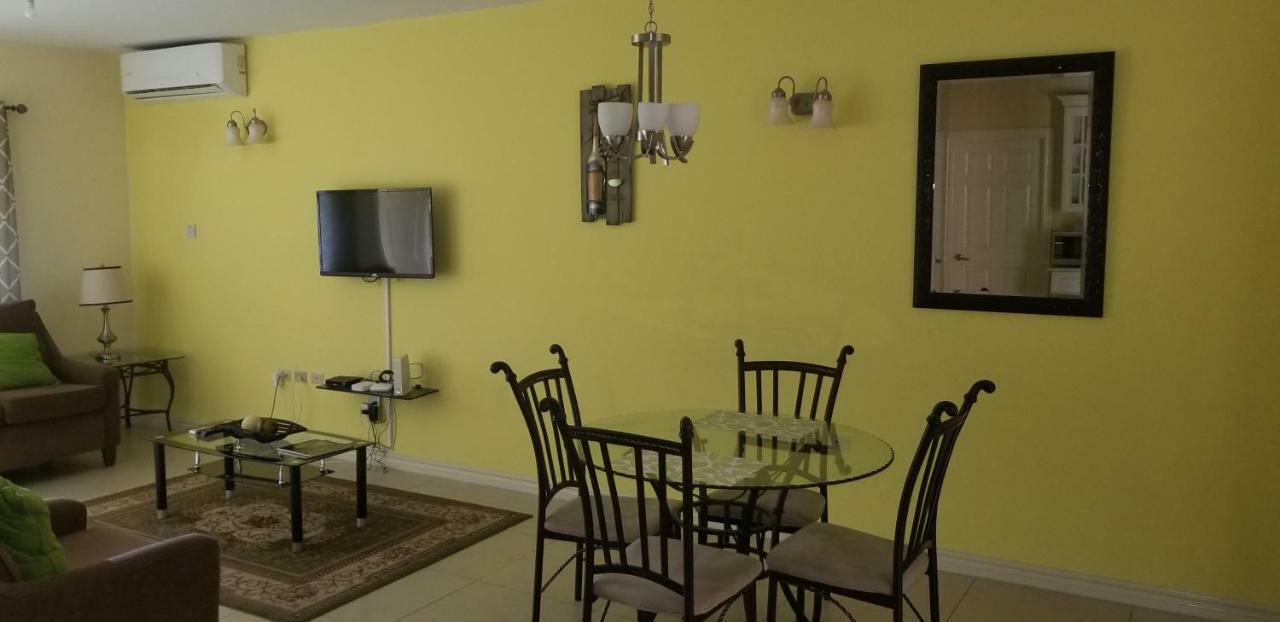 Apt 12, Executive Suites Ja - Palms Enfield Eksteriør billede